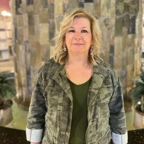 Lisa-Louks | Custom Floors and Custom Stone